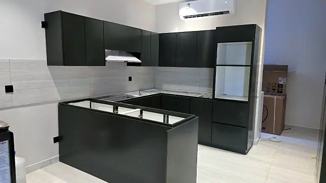 مشروع مطبخ ألمنيوم رقم 24 (مودرن) في الرياض