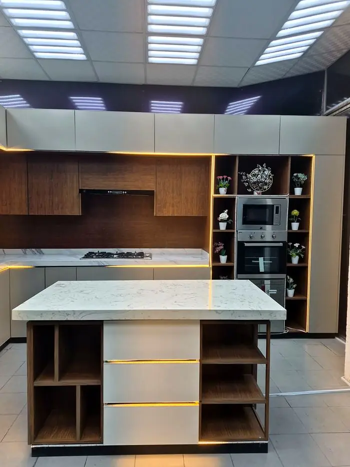 مطبخ ألمنيوم تجاري